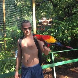 Meet your Posher, Matthew